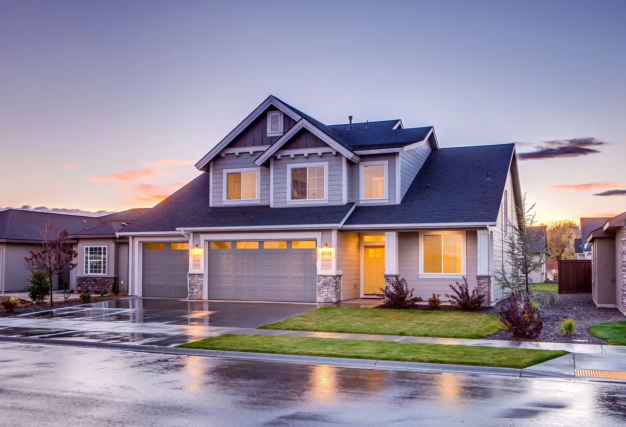 Suburban St. Louis home at dusk